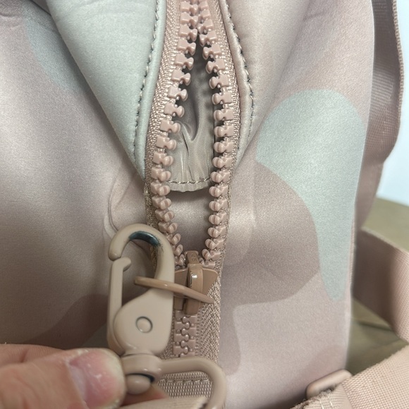 Dagne Dover Patterned Shoulder Bag Pink Camo - Picture 7 of 10